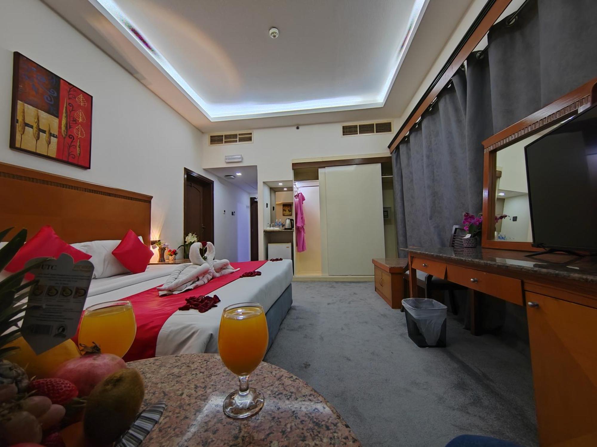Le Paradise Palace Hotel 迪拜 外观 照片